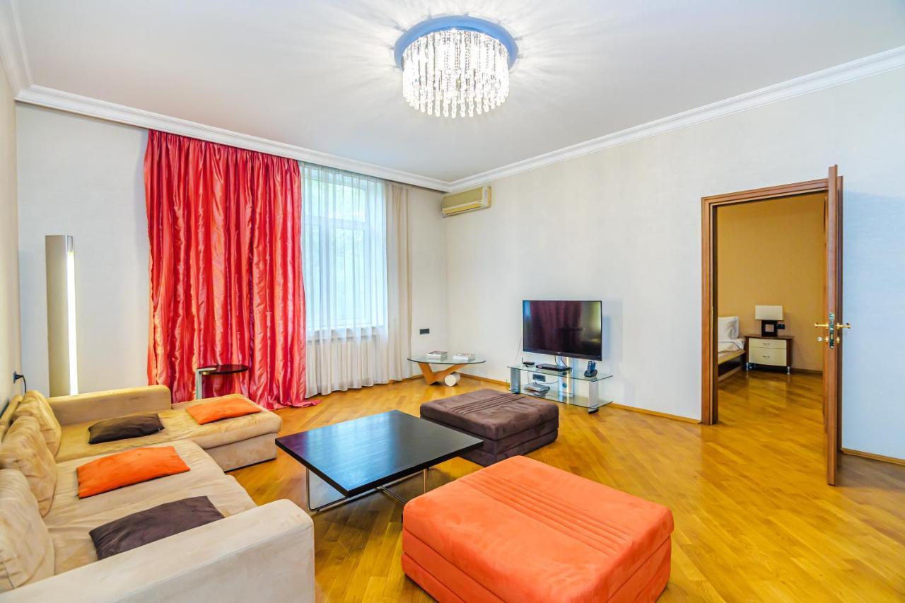 Vip Apartamen Nizami Street Apartment Baku Ngoại thất bức ảnh