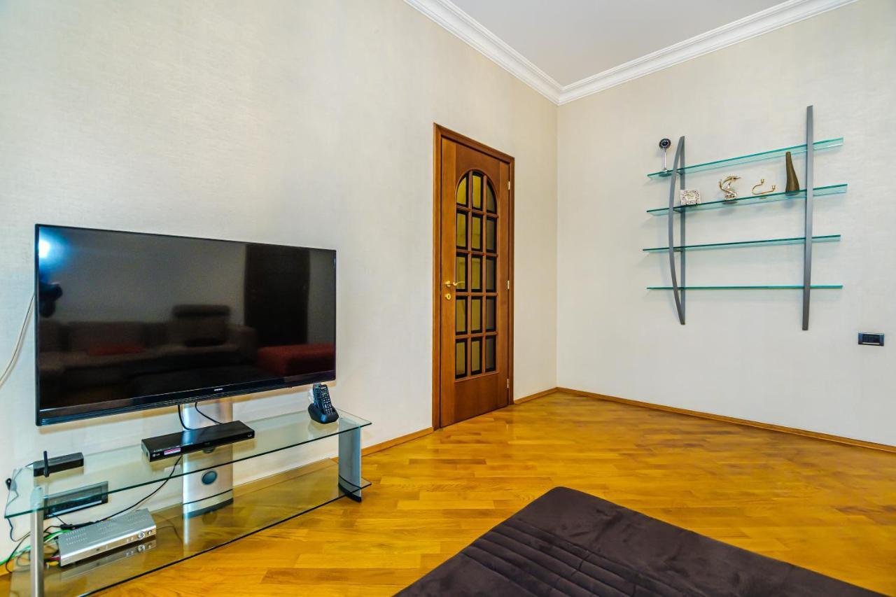 Vip Apartamen Nizami Street Apartment Baku Ngoại thất bức ảnh