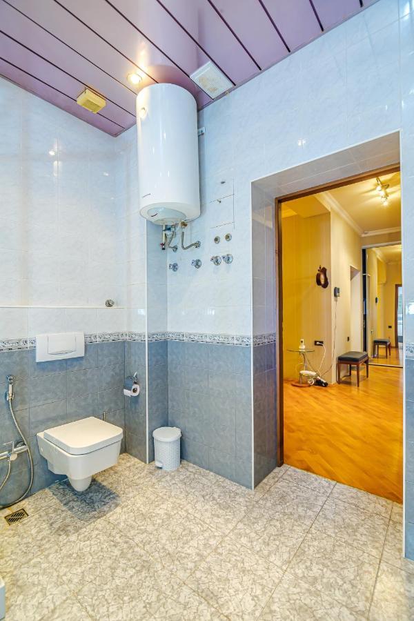 Vip Apartamen Nizami Street Apartment Baku Ngoại thất bức ảnh
