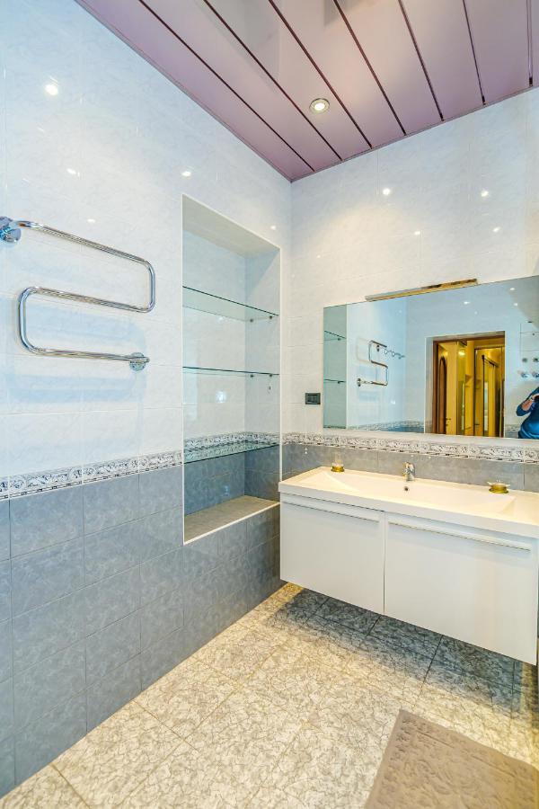 Vip Apartamen Nizami Street Apartment Baku Ngoại thất bức ảnh