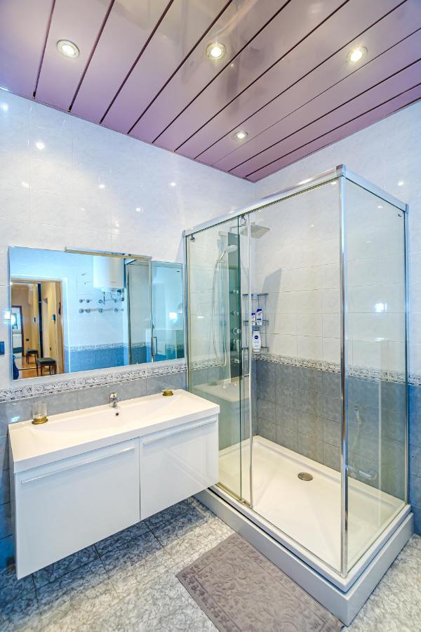 Vip Apartamen Nizami Street Apartment Baku Ngoại thất bức ảnh